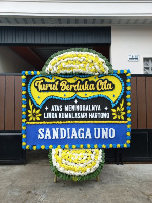 Papan Bunga Duka di Amplas